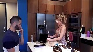 Big Tits Blonde Mummy Stepmom Drinks With Stepson And Fuck